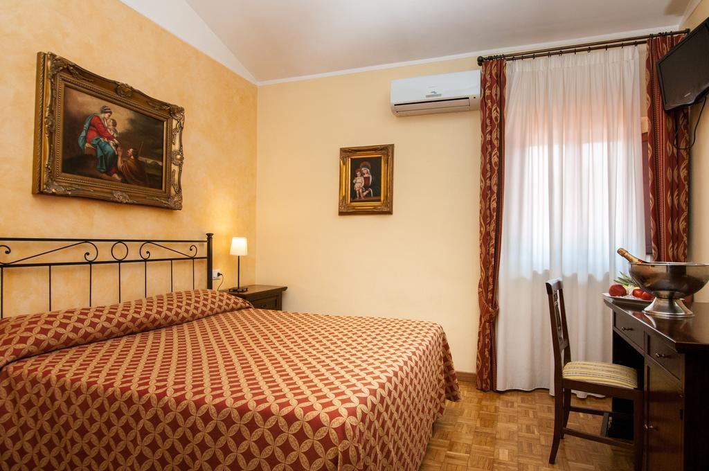 La Vecchia Fattoria Hotel Loreto Buitenkant foto