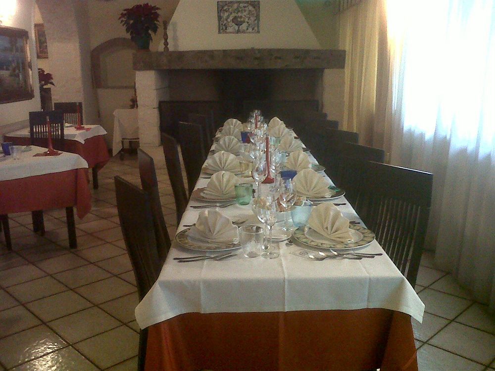 La Vecchia Fattoria Hotel Loreto Buitenkant foto