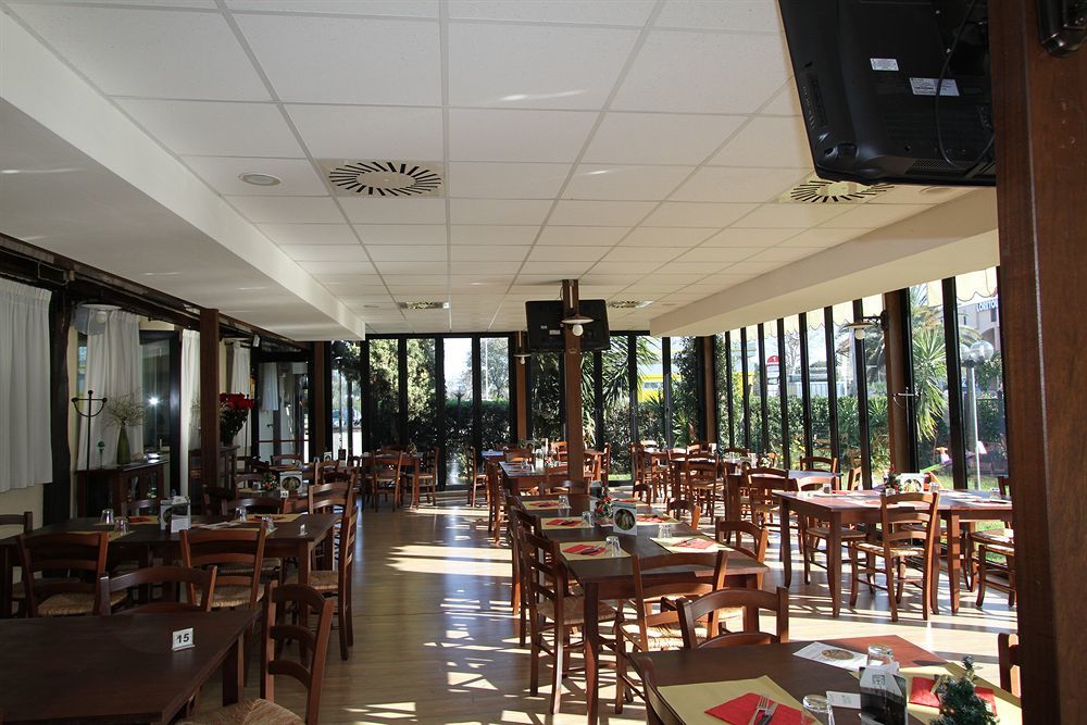 La Vecchia Fattoria Hotel Loreto Buitenkant foto